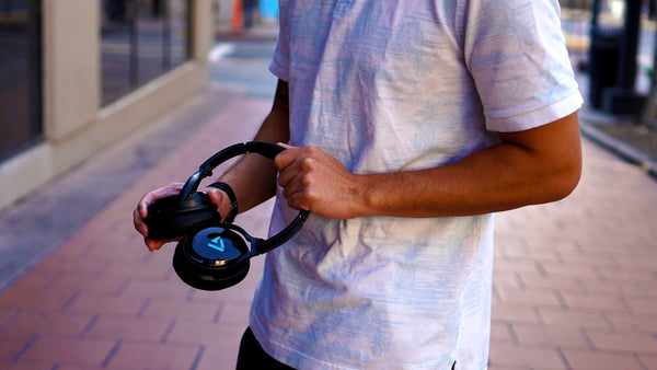 Neon 100 - Steve Aoki's SVN Sound Headphones